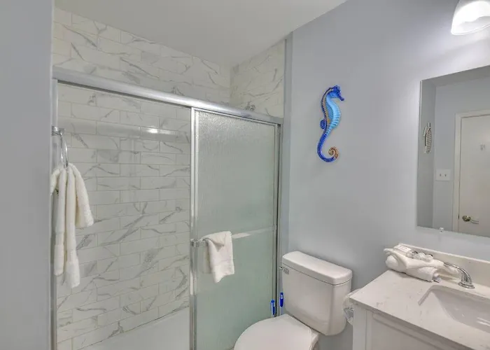 Living The Dream 2 Bedroom Ocean View Cozy Apartment *