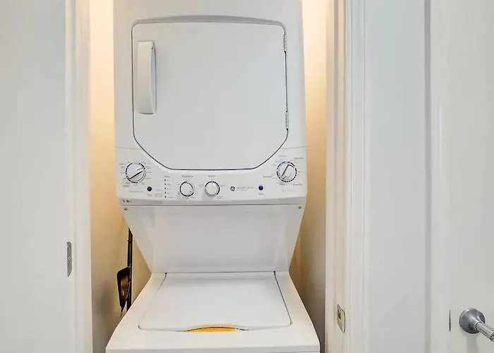 Apartment Living The Dream 2 Bedroom Ocean View Cozy *