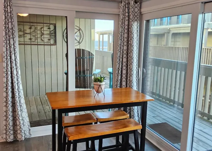 Apartment Living The Dream 2 Bedroom Ocean View Cozy *