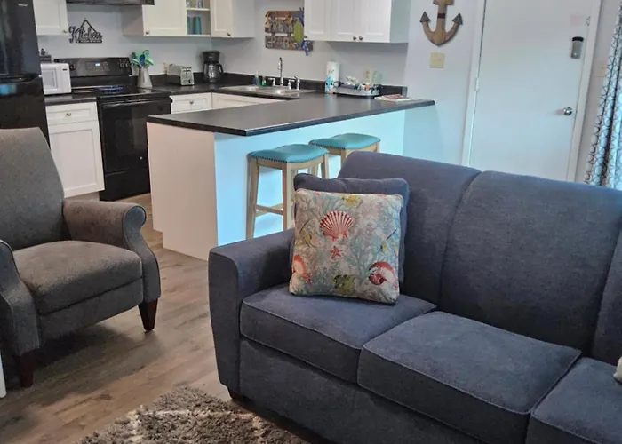 Living The Dream 2 Bedroom Ocean View Cozy *
